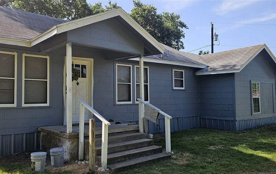 1st image of 501 N Austin Ave