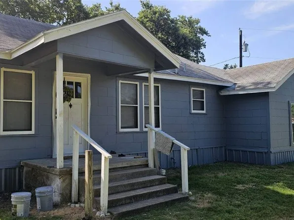 501 N Austin Ave, Cameron, TX 76520