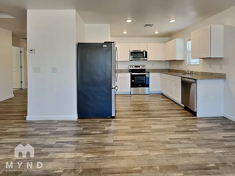 9346 W Raven Dr — Photo 4