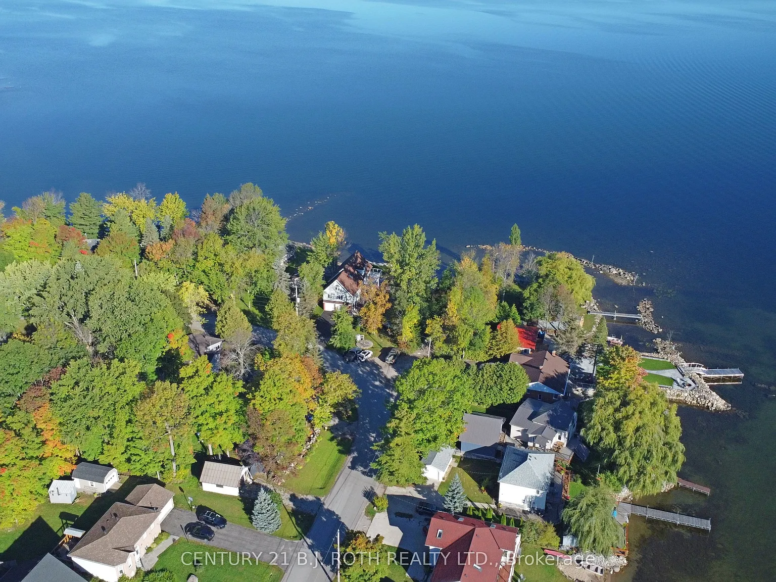 4 bed, $2,800 — Photo 2