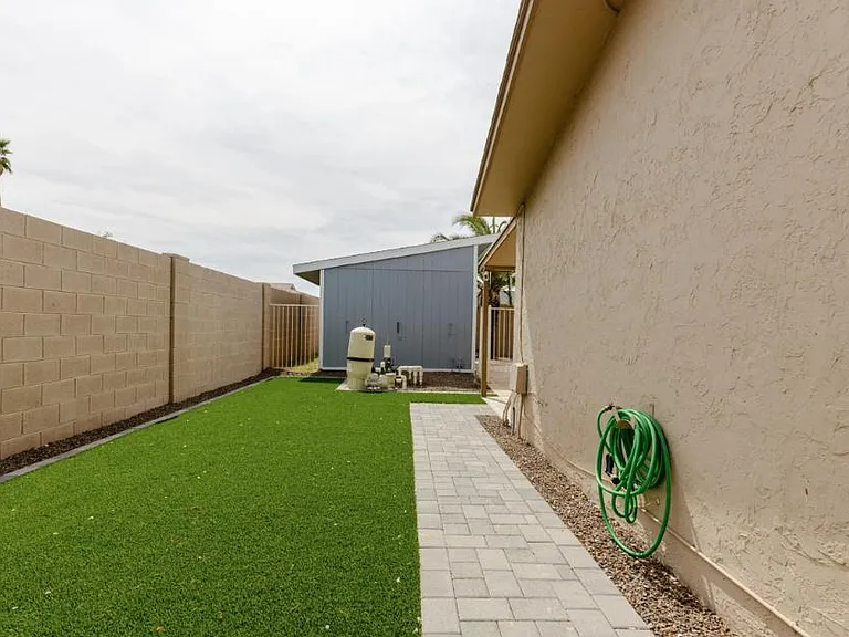 1823 E Brookdale St — Photo 37
