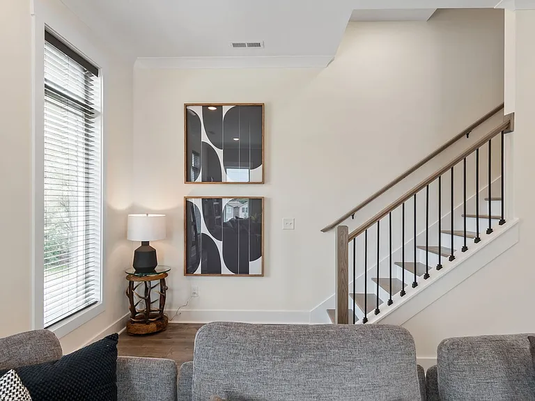 601 Southgate Ave — Photo 47