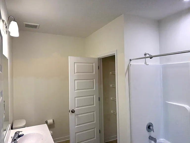 12105 Oxford Landing Ln #201 — Photo 20