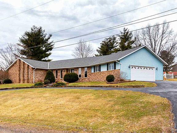 2nd image of 300 Hillside Dr