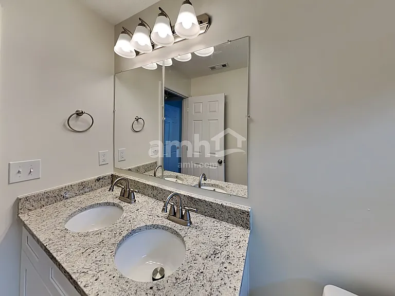 392 Rosemont Ct — Photo 15