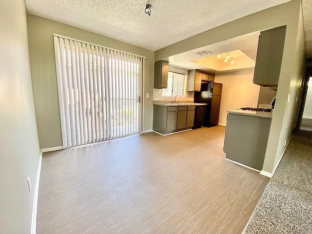 COUNTRY ORCHARD ESTATES — Photo 2
