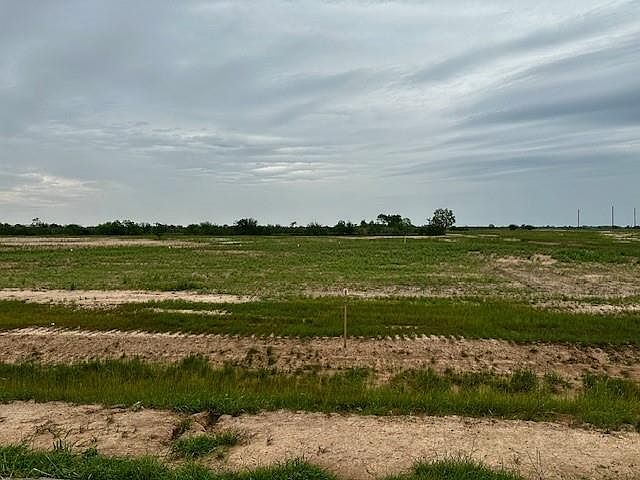 2nd image of 1129 Lariat Ln