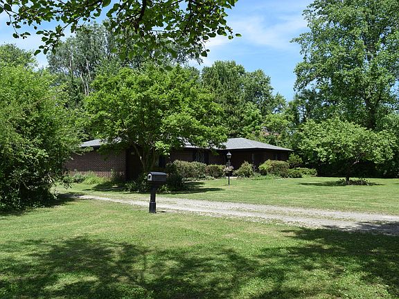 4th image of 3720 Kessler Boulevard East Dr