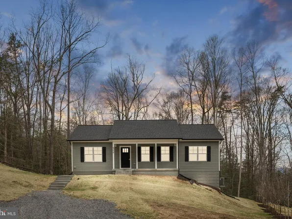8354 Coolidge Cir, King George, VA 22485