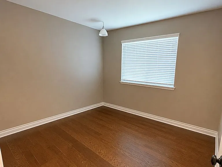 742 Rambleton Dr — Photo 13