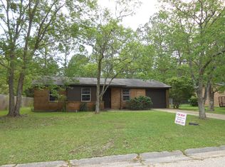 1805 Springridge Rd, Gautier, MS 39553