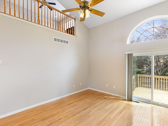 4th image of 1853 Maple Park Dr E