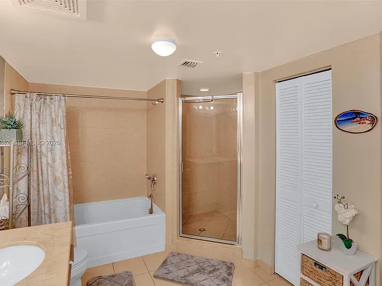 16699 Collins Ave #1410 — Photo 20