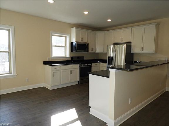 2nd image of 6803 Detroit Ave APT 3