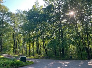7 Stanwich Ln, Burlington, CT 06013
