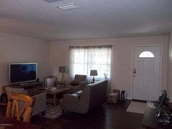 3rd image of 5766 Cherry Laurel Dr