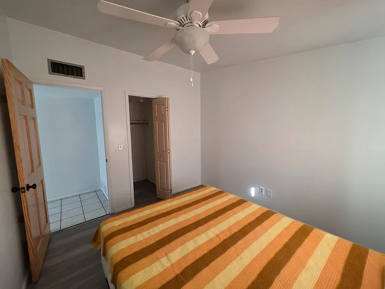 240 E La Huerta — Photo 13