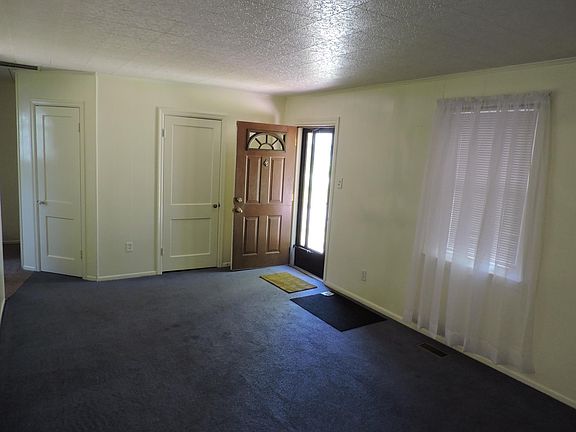 3rd image of 624 Brooke St