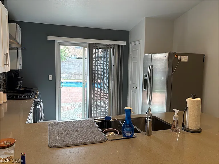 4402 Cassandra Dr — Photo 5