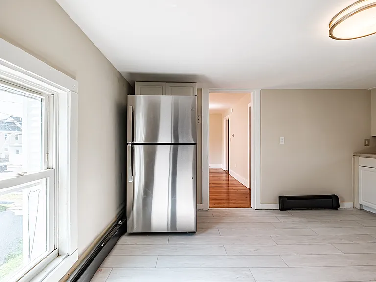 533 Washington Ave #2 — Photo 9