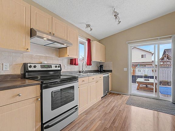 5th image of 19039 47th Ave NW