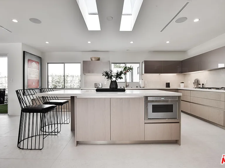 8908 Alto Cedro Dr — Photo 13