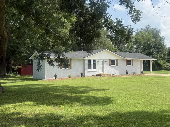 2825 Lylewood Rd, Woodlawn, TN 37191