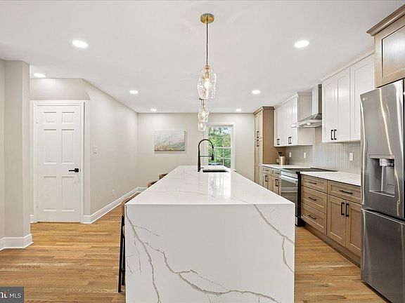 5th image of 11603 Virgate Ln