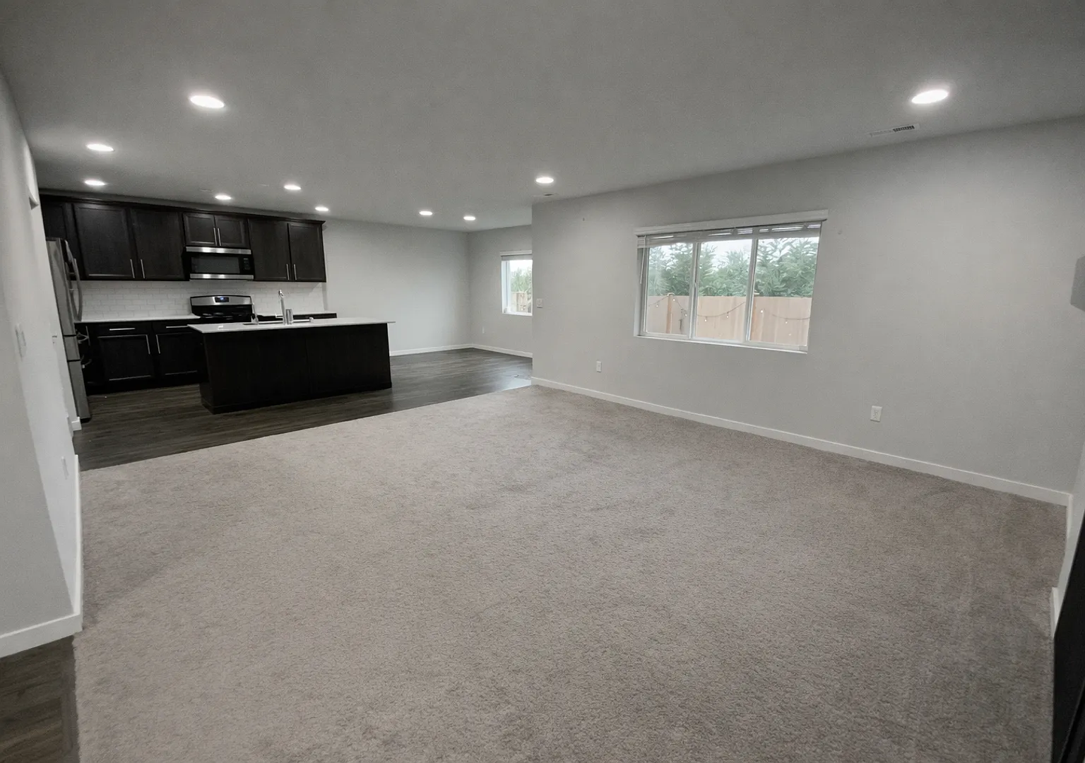 Beautiful 3BR Family Home | Loft, Private Backyard, Cul-de-Sac, 3-Car Garage — Photo 4