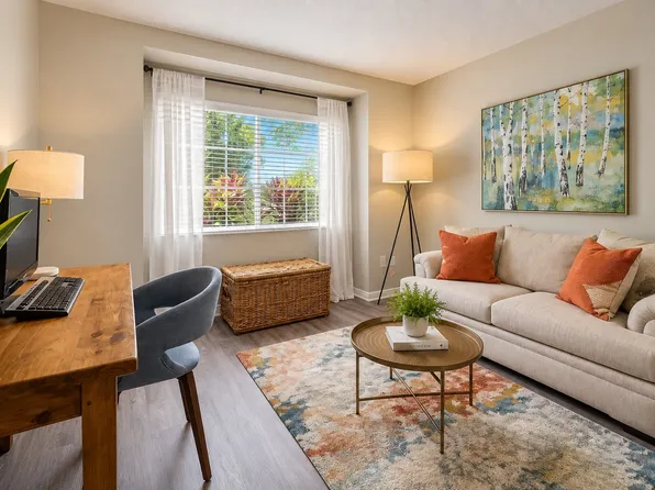 Club Mira Lago Apartments