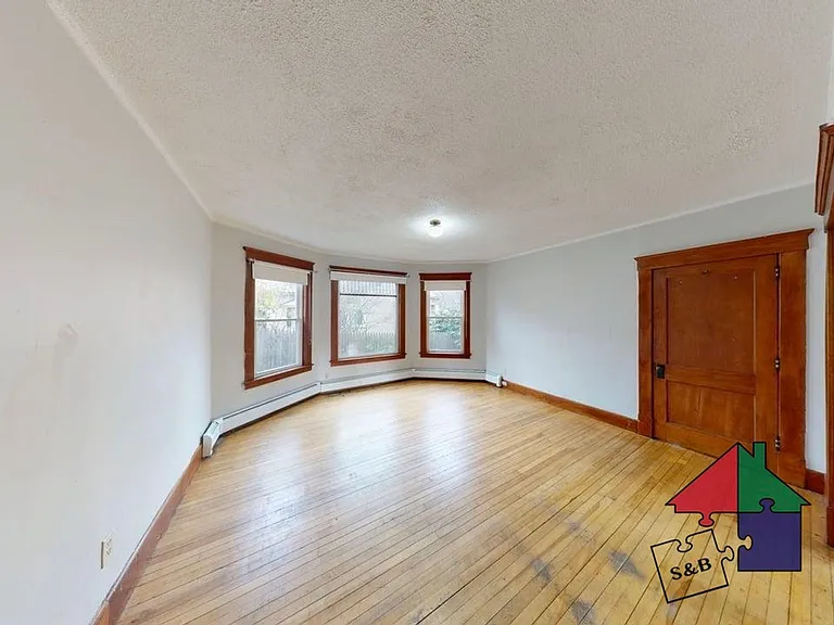 246 S Main St — Photo 8