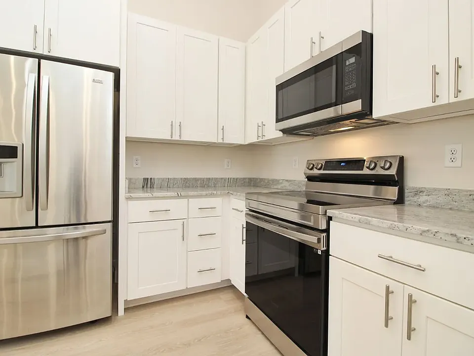 1707 Eastern Ave #1