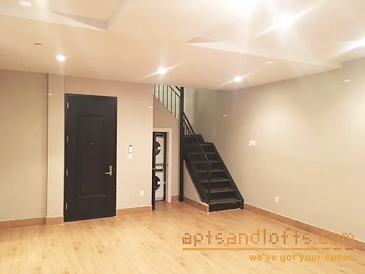 Rented by aptsandlofts.com | media 5