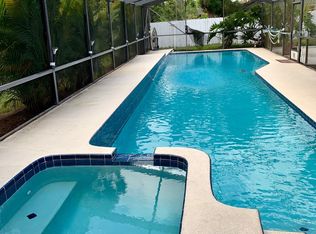 537 Pelican Bay Dr, Daytona Beach, FL 32119