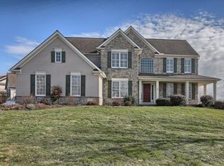 26 Ridgefield Dr, Lancaster, PA 17602