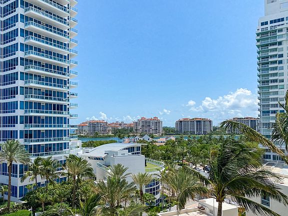 2nd image of 50 S Pointe Dr APT 804