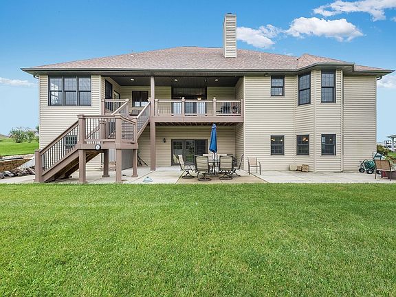 2nd image of 2309 Oakwood Ln