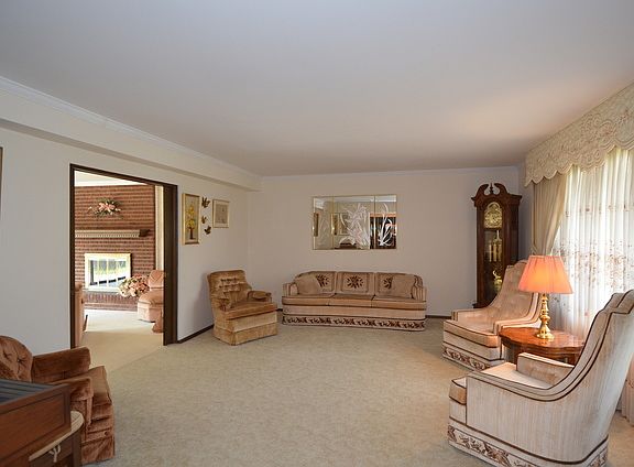 2nd image of 6344 Parkwood Ct
