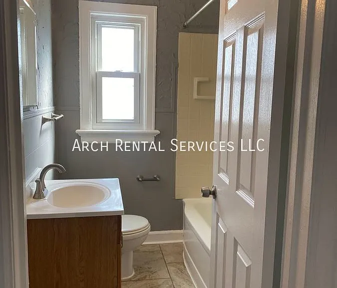 5944 E Victoria Ave — Photo 10