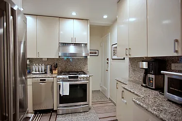 Rented by Domus Realty