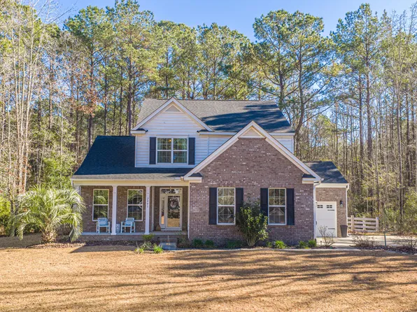 2001 Tacoma Cir, Ridgeville, SC 29472