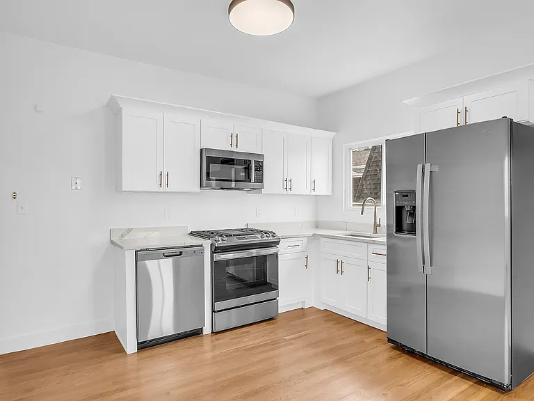 52 Bonair St #6 — Photo 7