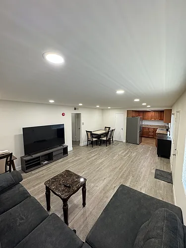 412 Burchett St #18 Photo 1
