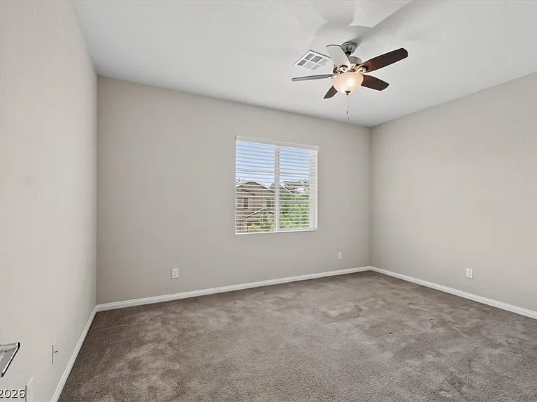 10429 Deer Heights St — Photo 18