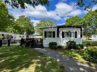 28 Candlelight Dr, Plymouth, MA 02360
