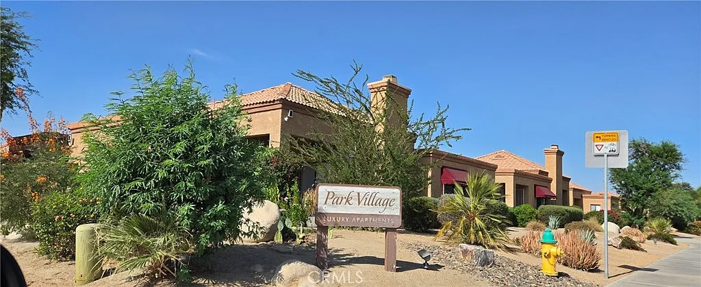 2 bed, 850 sqft, $2,600 — Photo 2