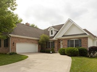 572 Pine Grove Pl, Columbus, OH 43230