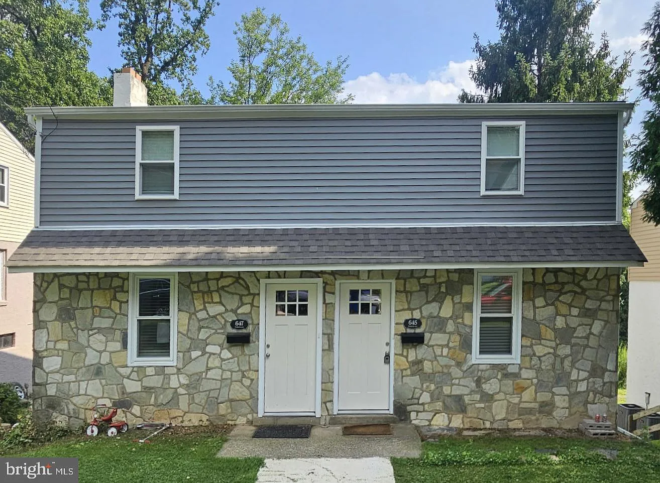 2 bed, 1.0 bath, 900 sqft, $1,900 — Photo 1