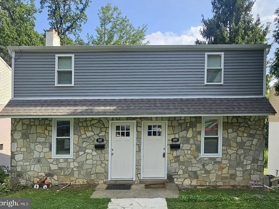 647 Roberts Ave