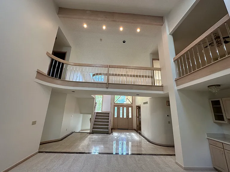 6739 Arlington Dr — Photo 31